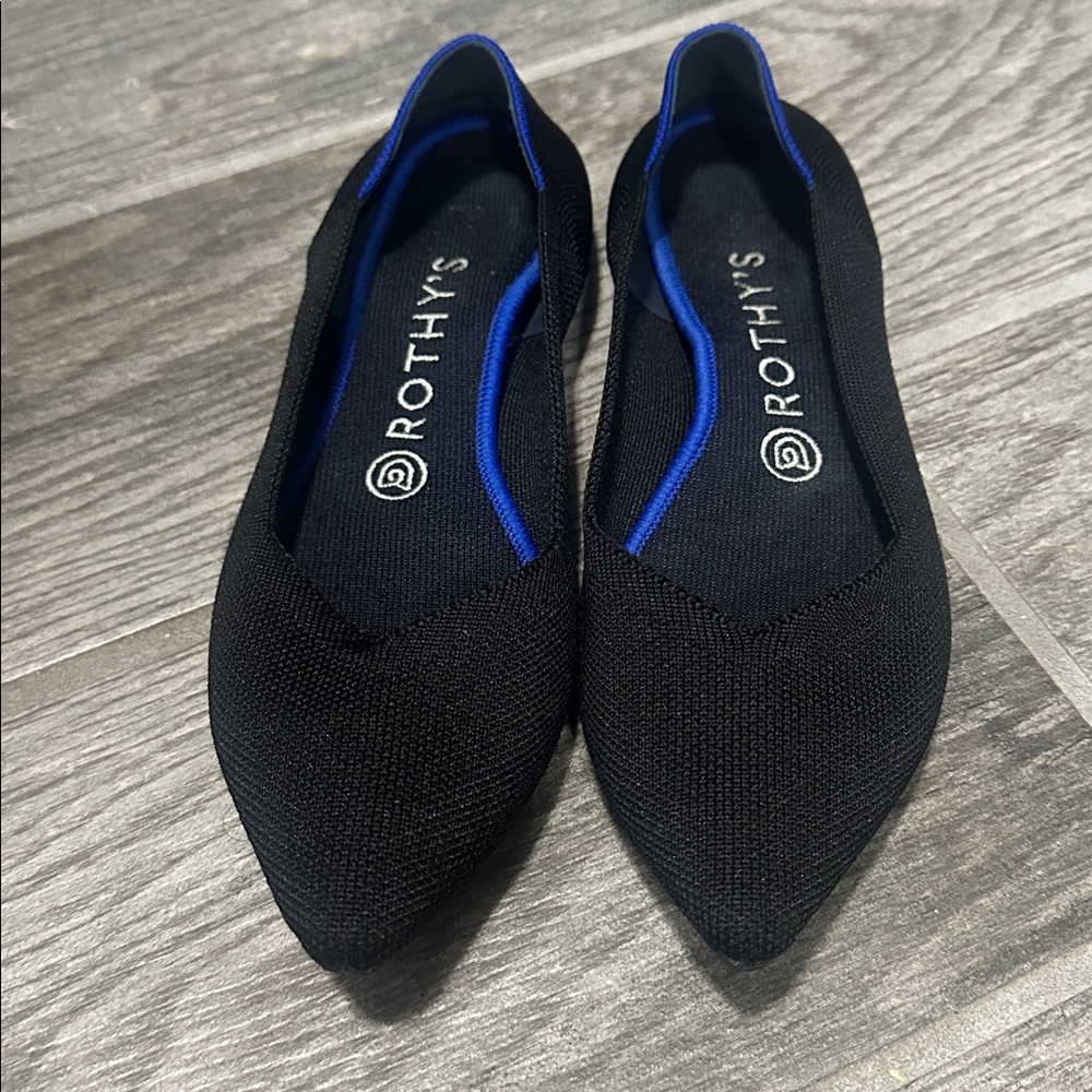 Rothy's Black Flats Women size 8. Great condition.